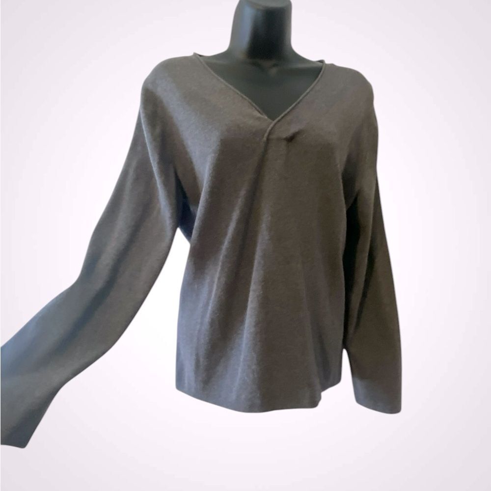 J. Jill V- Neck grey lightweight sweater 3/4 sleeve NWOT size L. - Picture 12 of 12